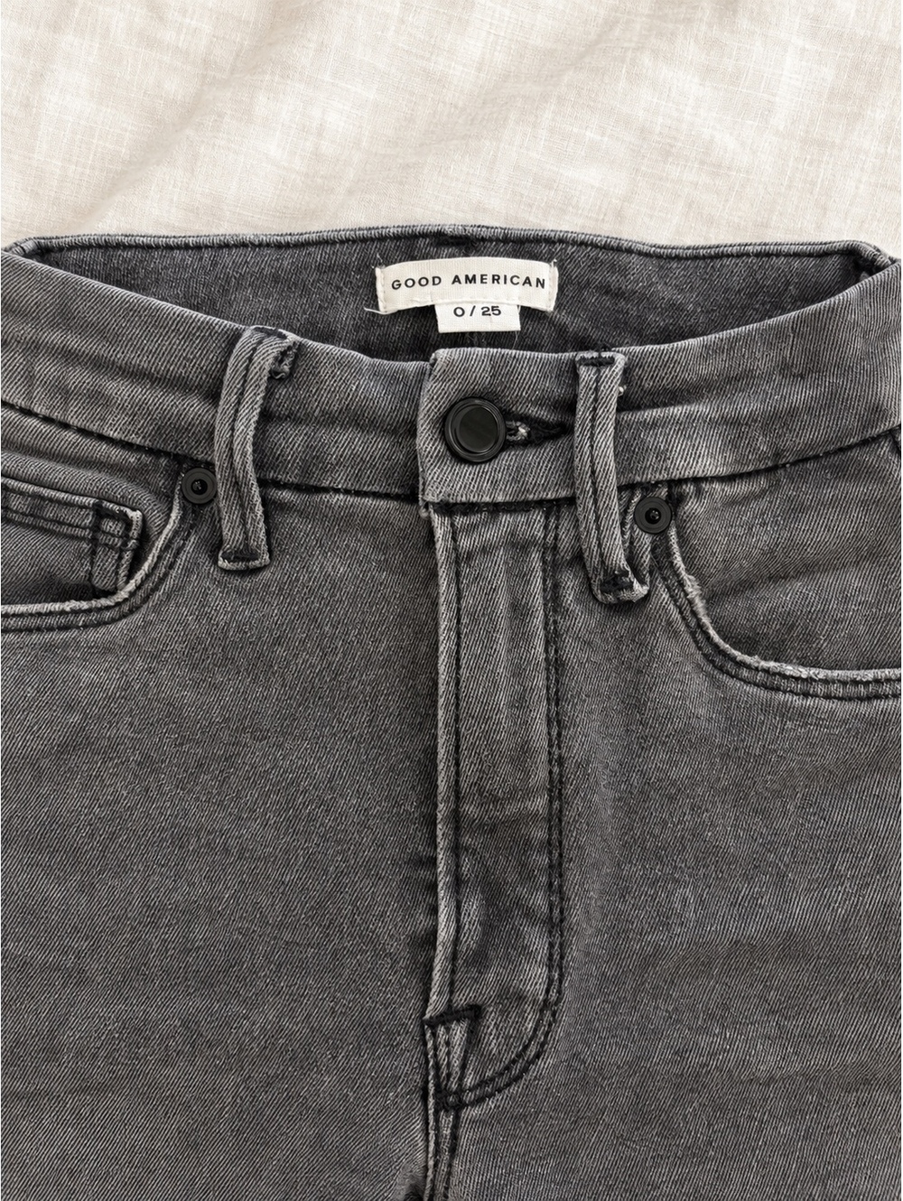 Good American Good Waist Crop Raw Hem Jeans Black180 Size 0/25
